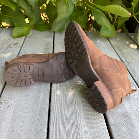 UGG Leather Ankle Boot - Picture 3 of 5